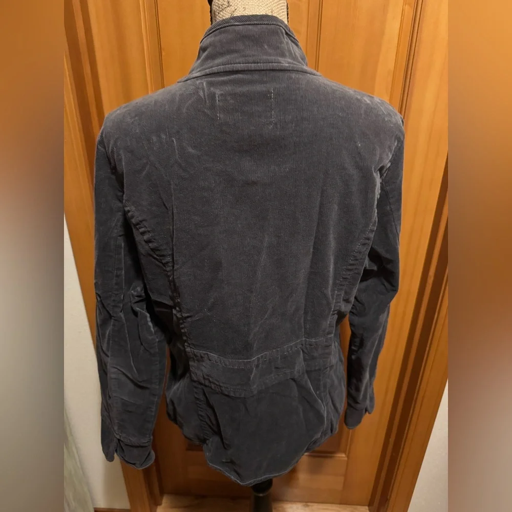 AMI Corduroy Jacket with large detailed buttons - Picture 6 of 8